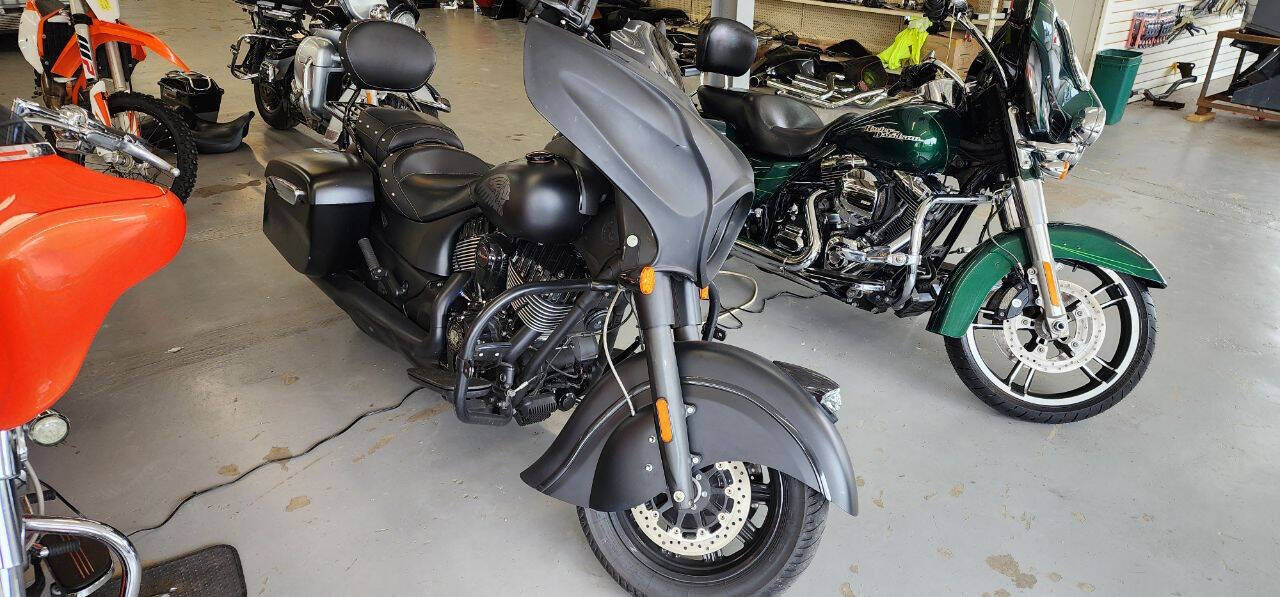 2019 INDIAN MOTORCYCLE Chief Dark Horse