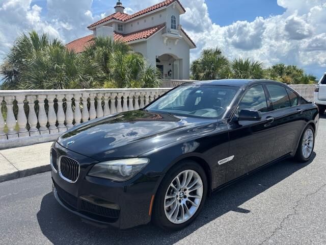 BMW 750i