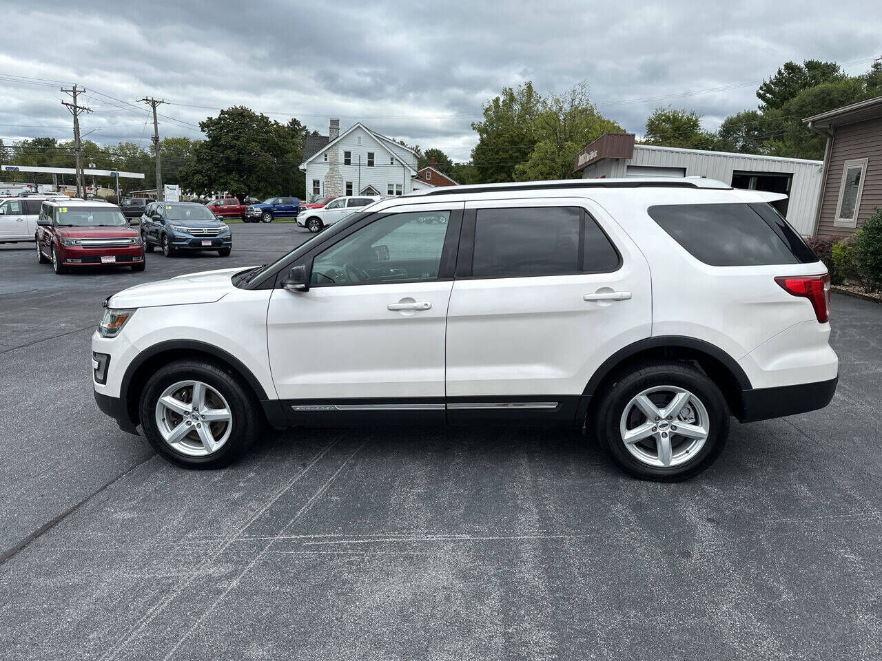 2016 FORD Explorer