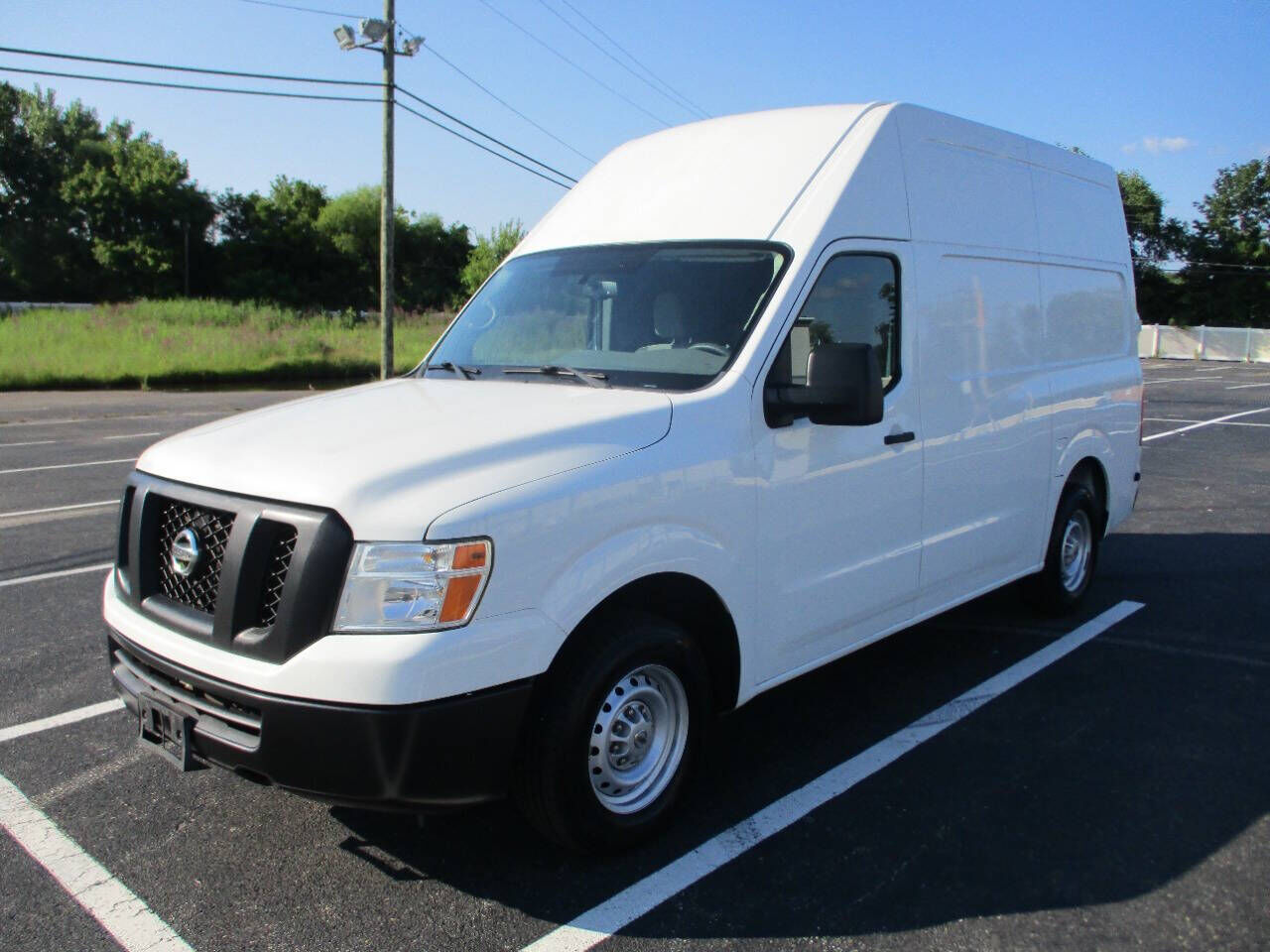 Nissan NV