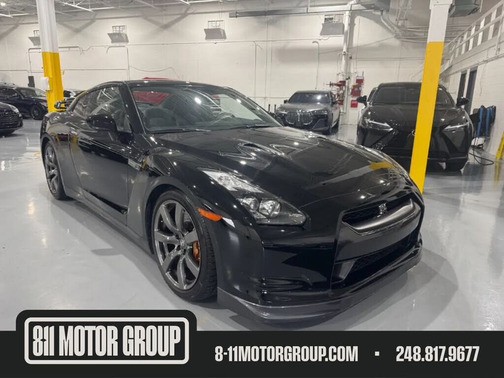 Nissan GT-R