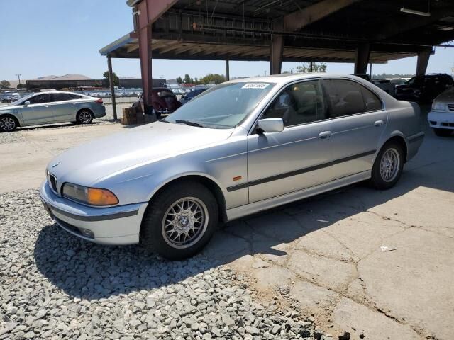 BMW 528i