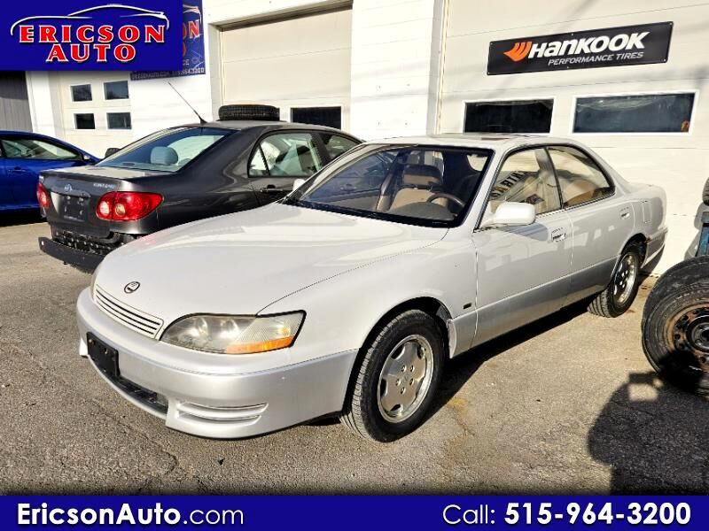 Lexus ES