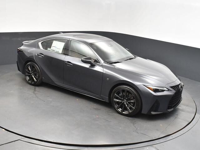 2025 LEXUS IS