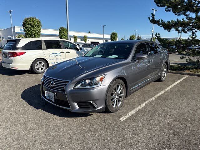 Lexus LS