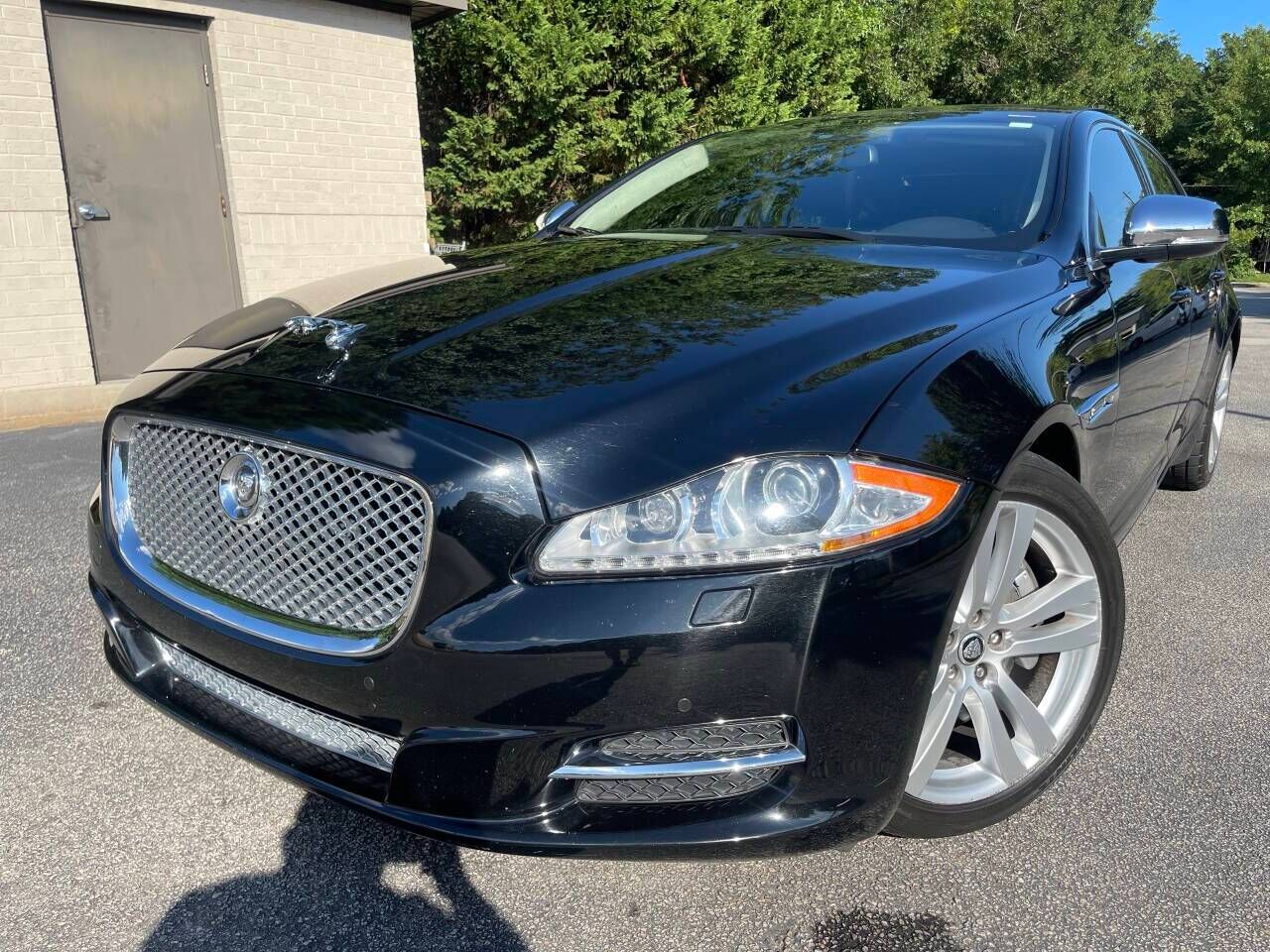 Jaguar XJ