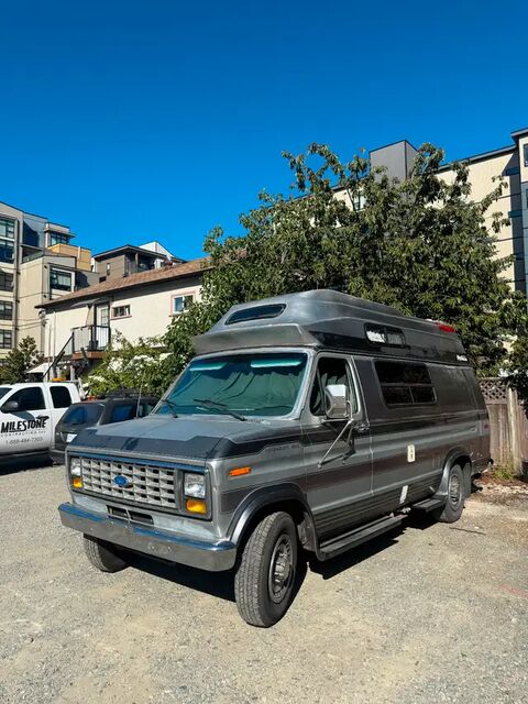 Ford E-250
