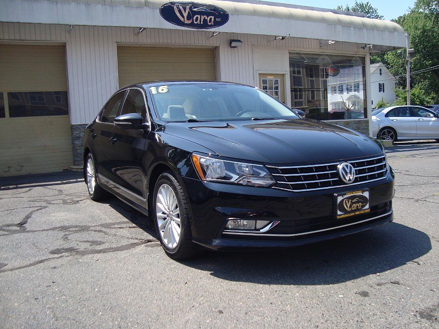 2016 VOLKSWAGEN Passat
