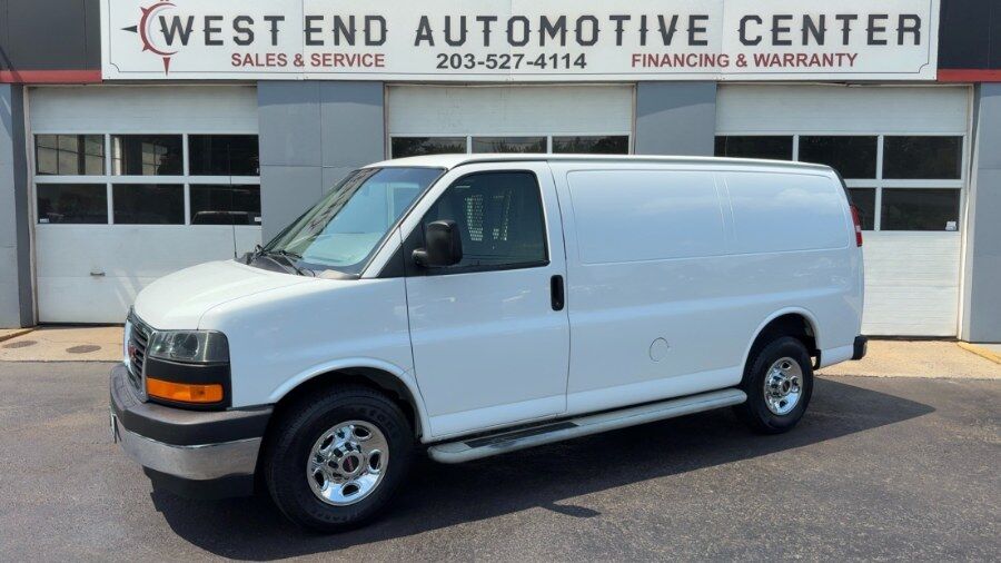 GMC Savana