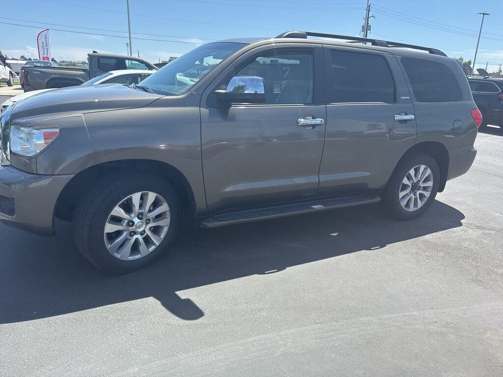 Toyota Sequoia
