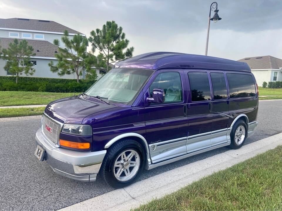 GMC Savana