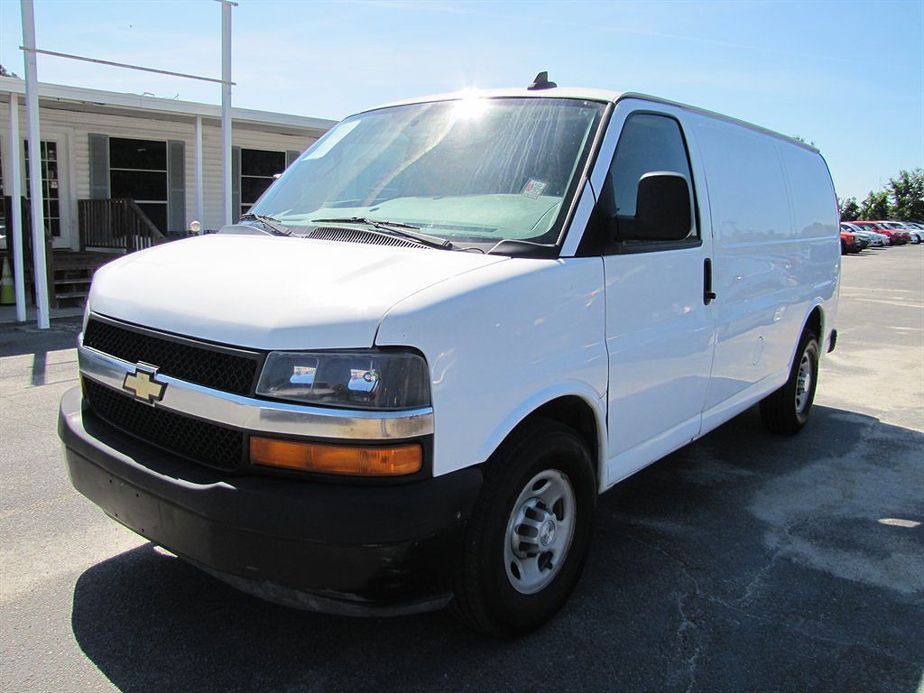 2020 CHEVROLET Express