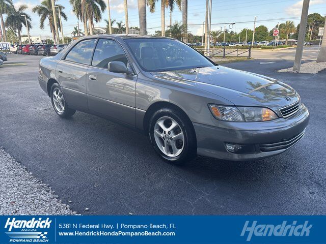 Lexus ES