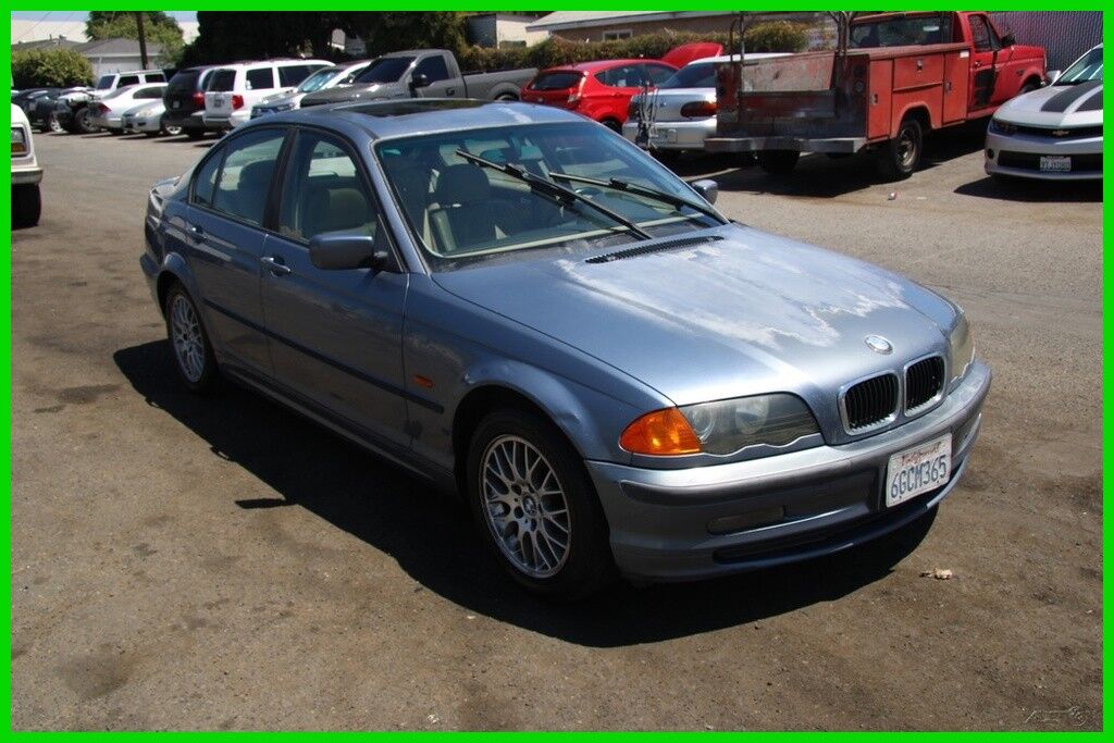 BMW 323i