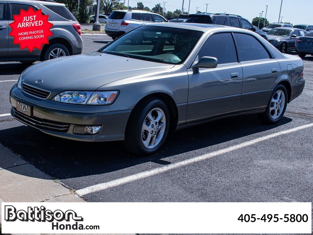 Lexus ES