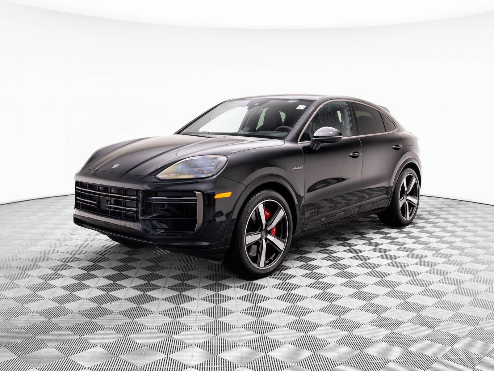 2025 PORSCHE Cayenne