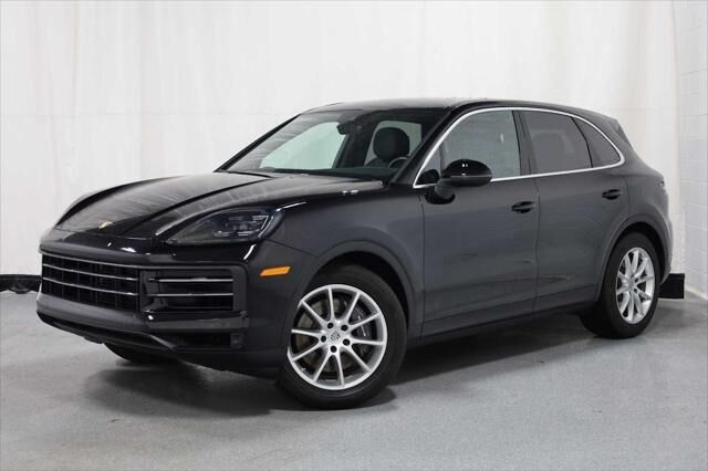 2024 PORSCHE Cayenne