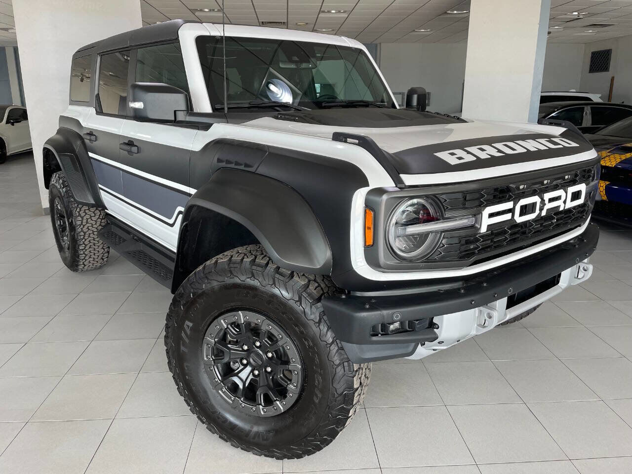 2024 FORD Bronco