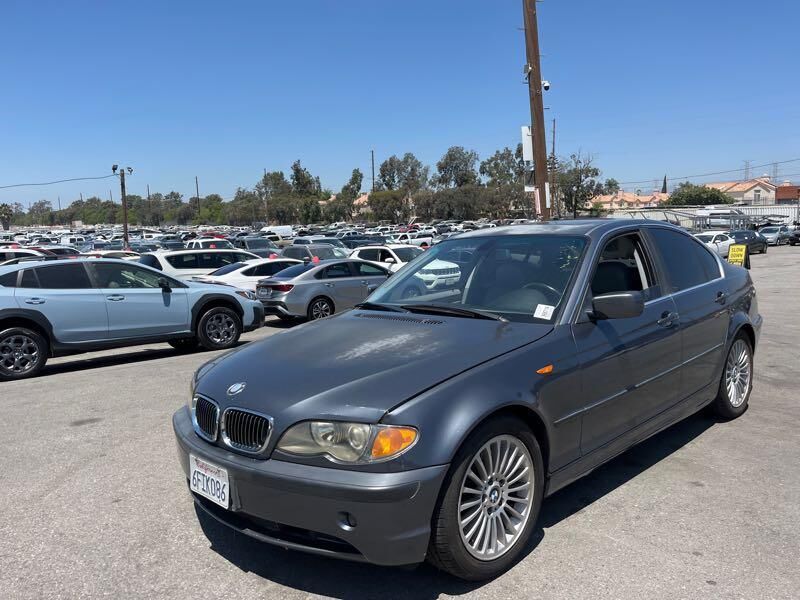 BMW 330i