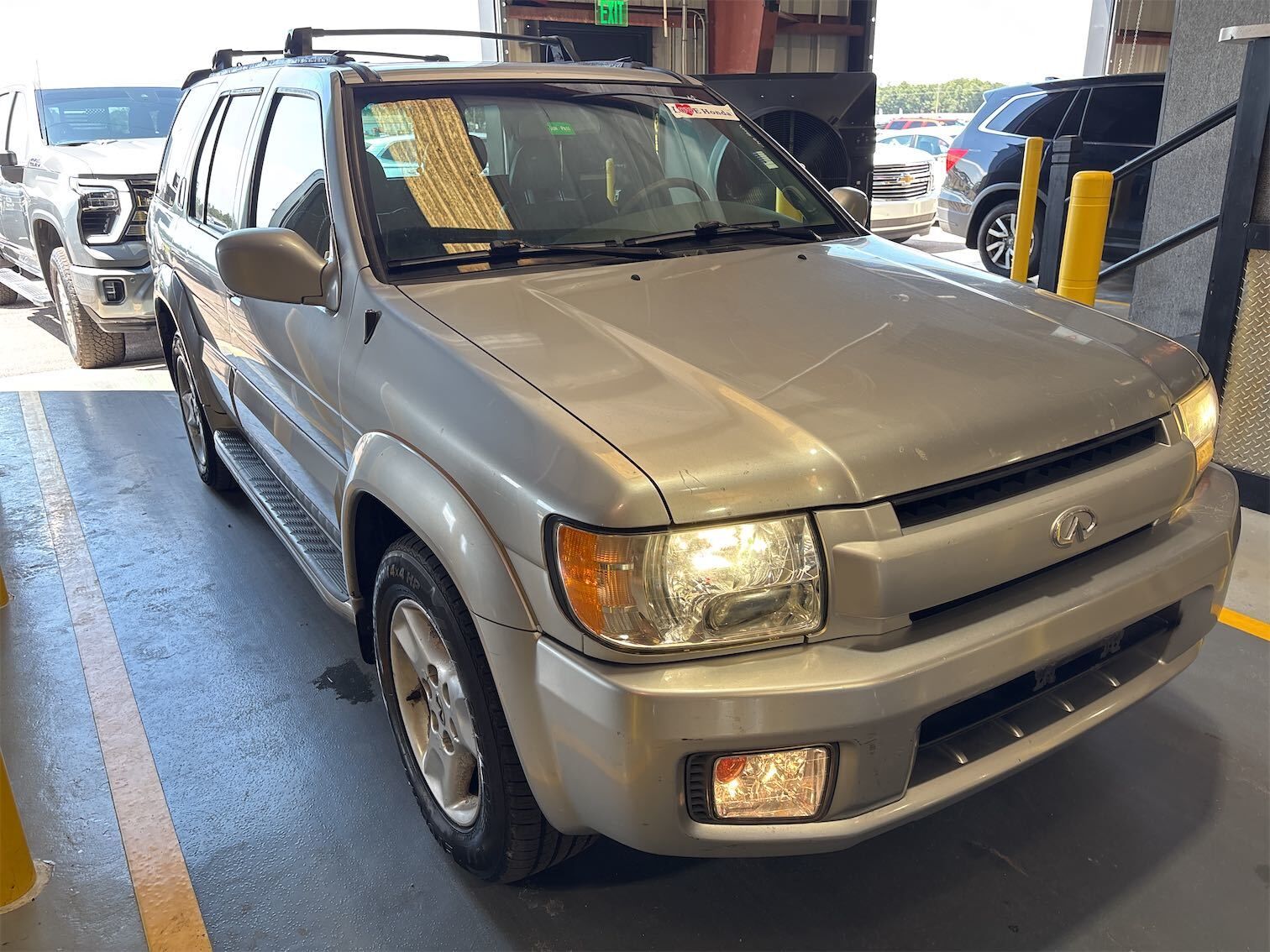 Infiniti QX4