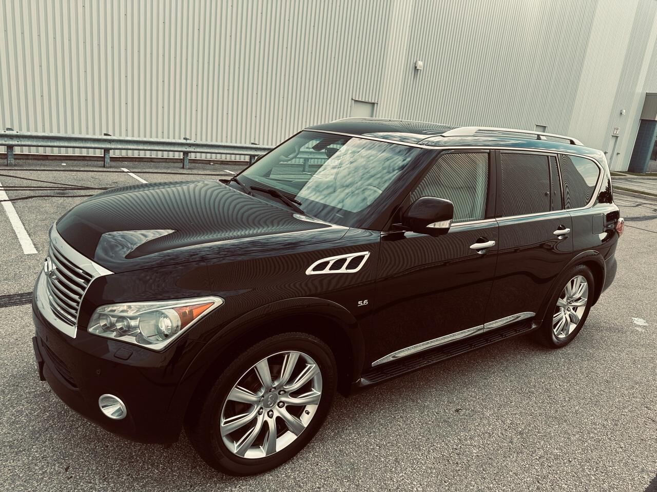 Infiniti QX80