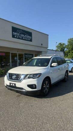 2017 NISSAN Pathfinder