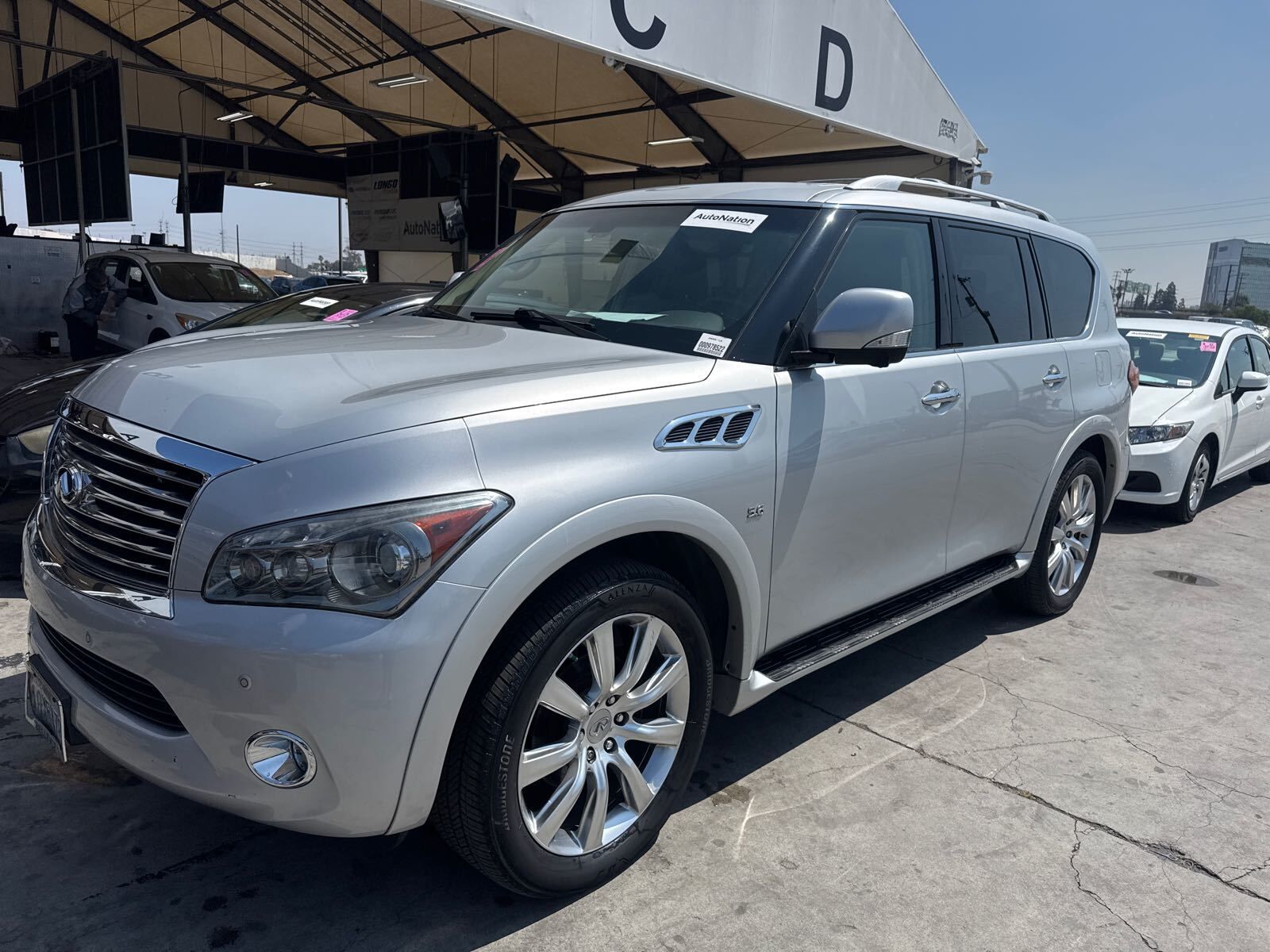Infiniti QX80
