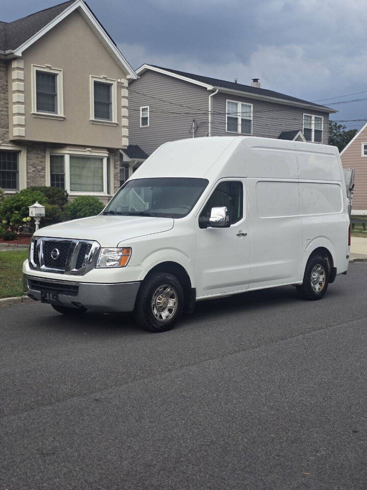 Nissan NV