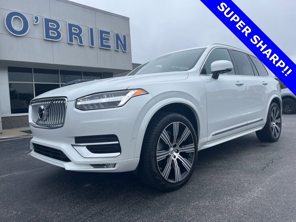 2022 VOLVO XC90