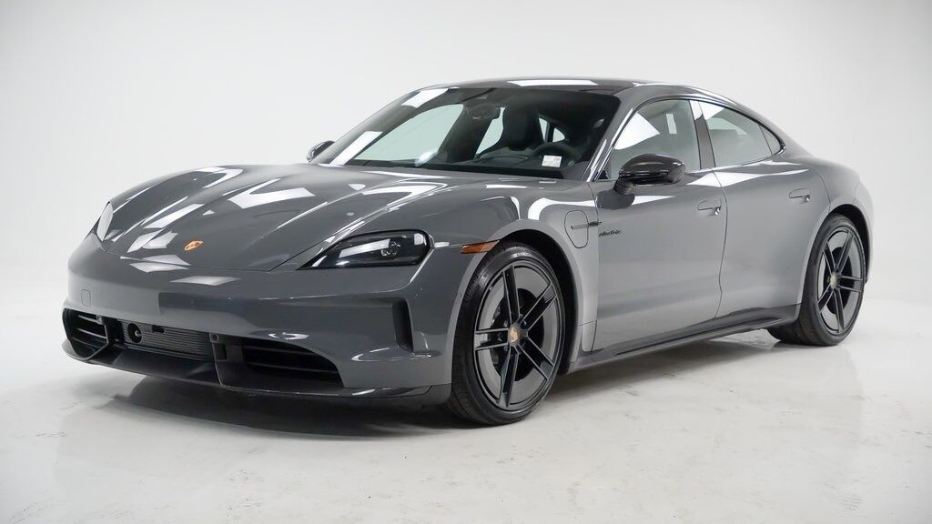2025 PORSCHE Taycan