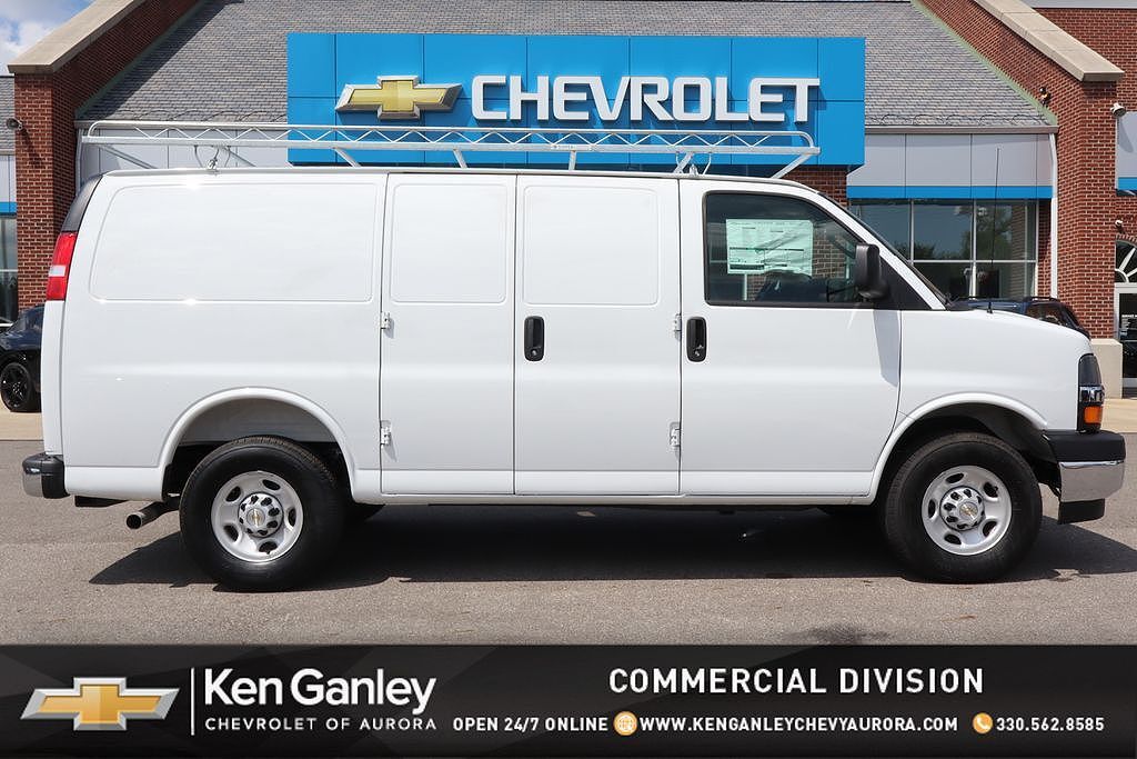 2025 CHEVROLET Express