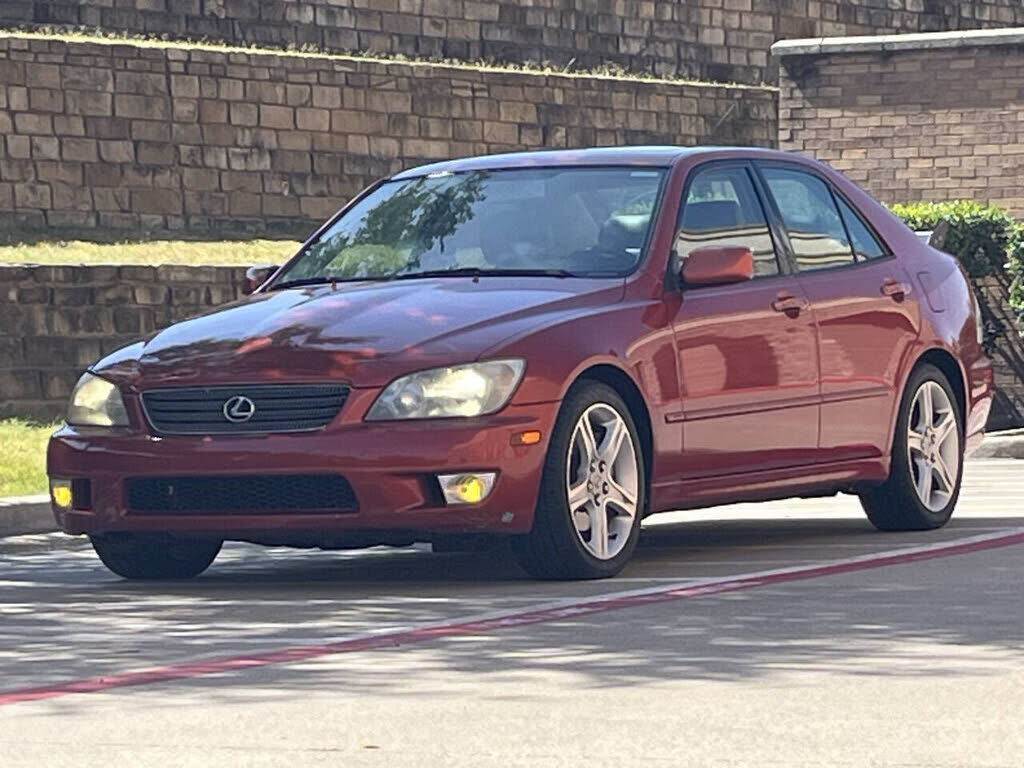 Lexus IS