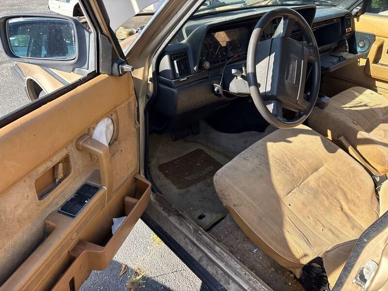 Volvo 240 Series