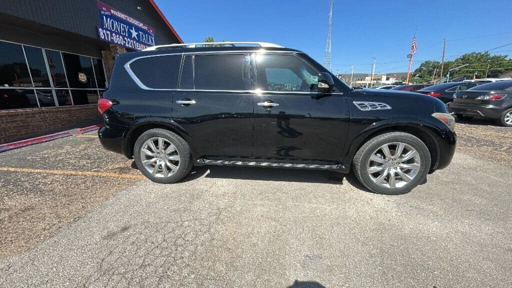 Infiniti QX56
