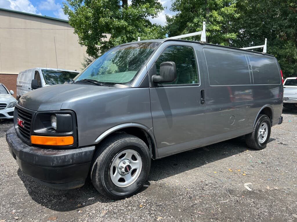 GMC Savana