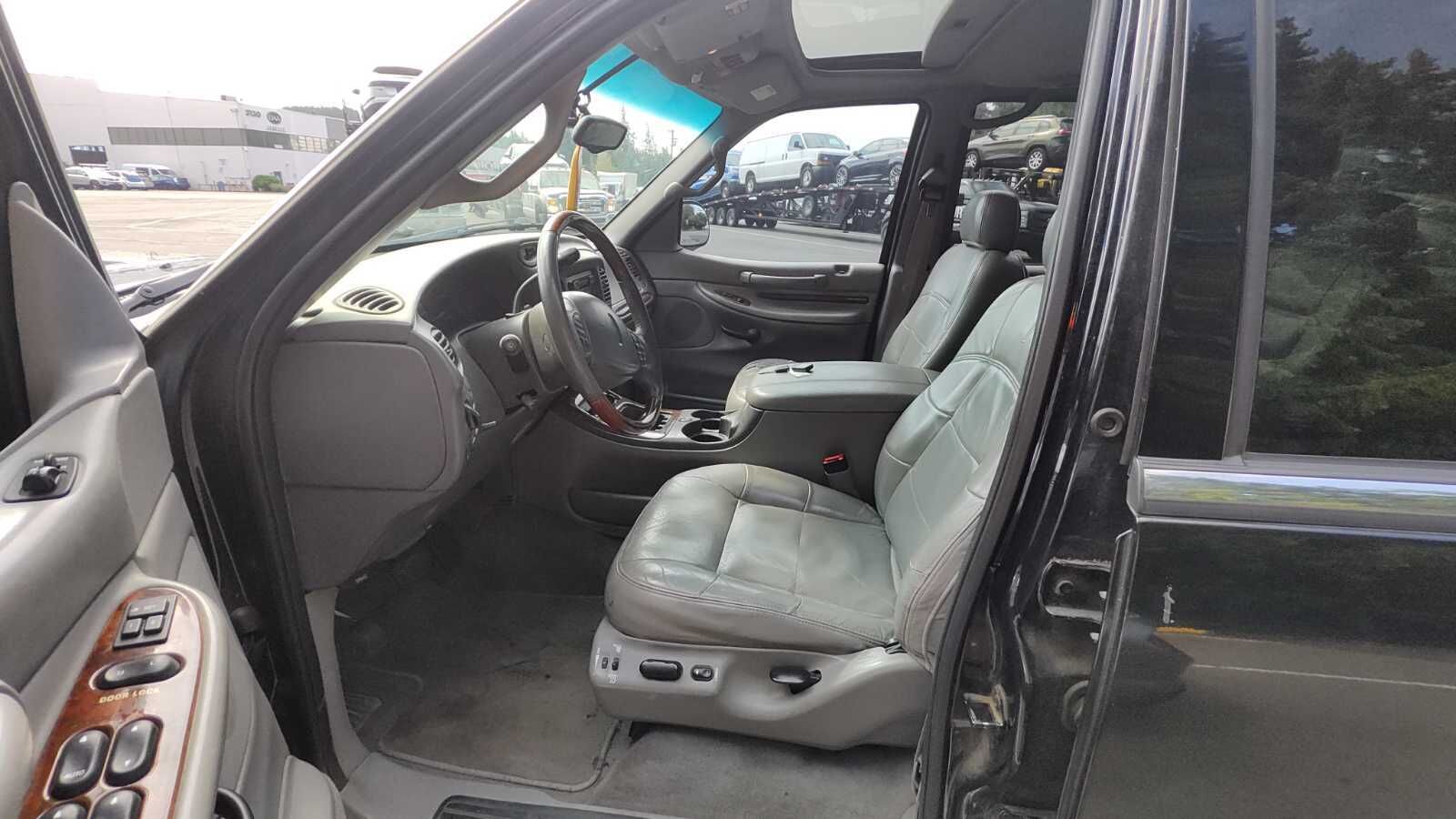 Lincoln Navigator