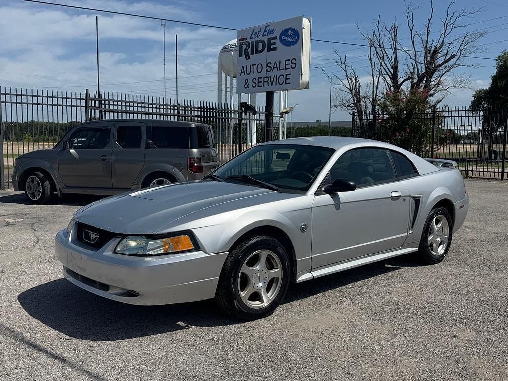 2004 FORD Mustang