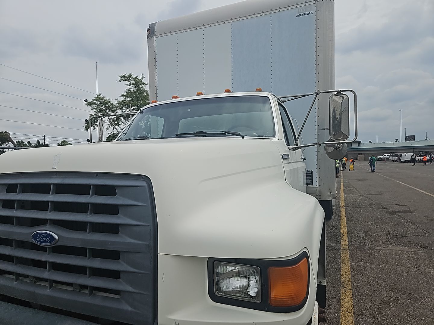Ford F-700
