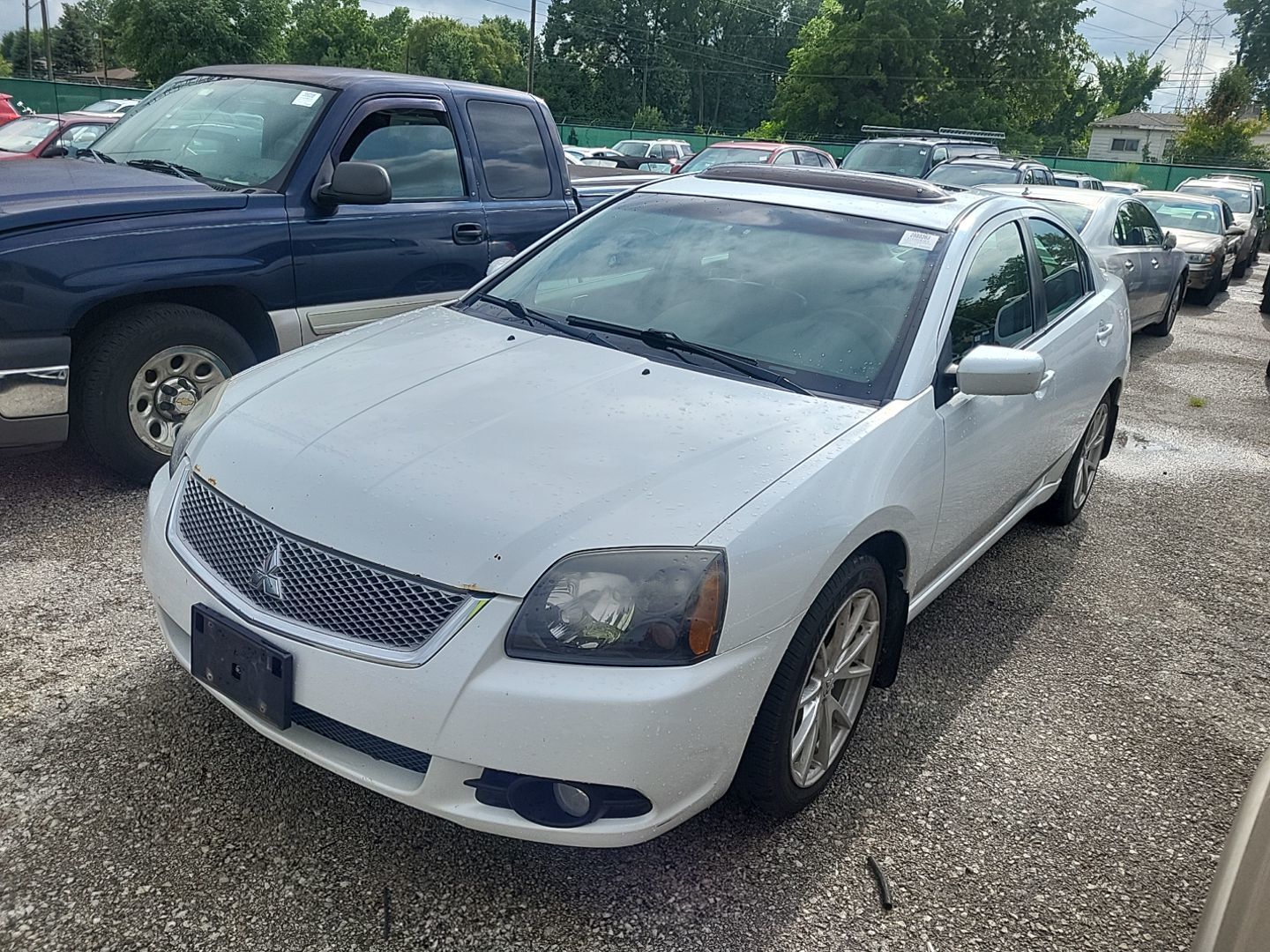 Mitsubishi Galant