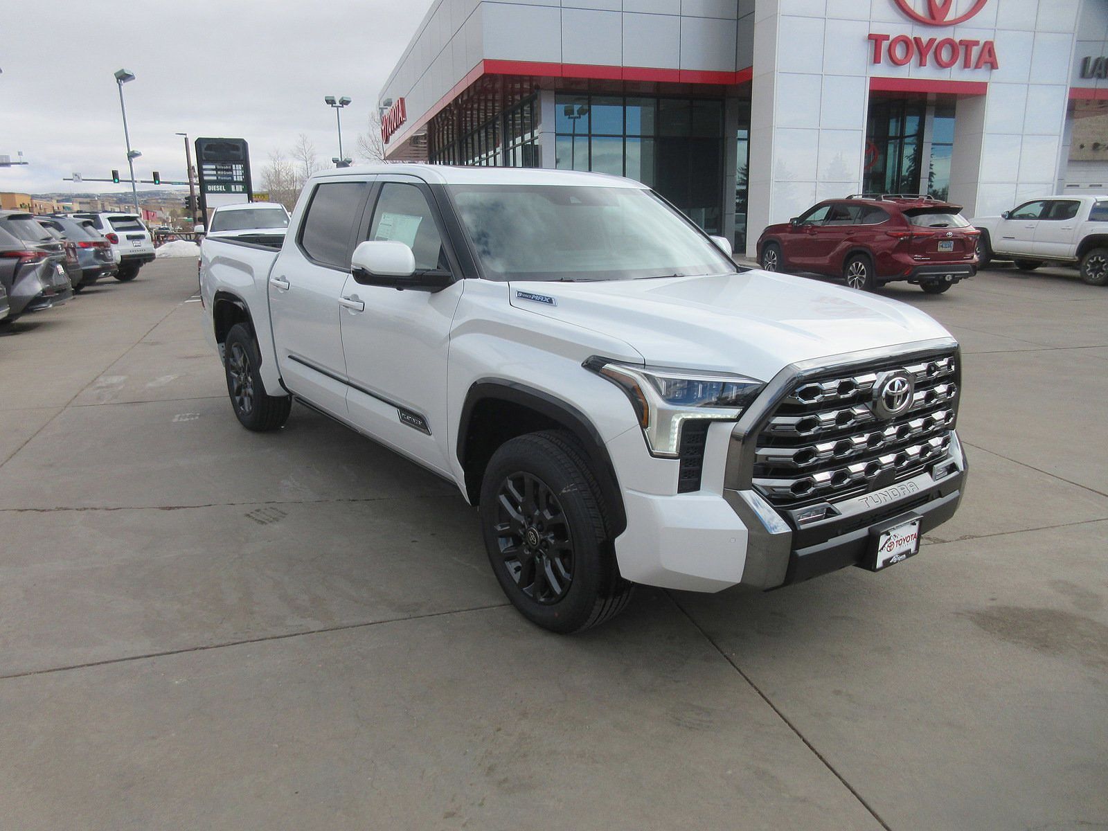 2025 TOYOTA Tundra