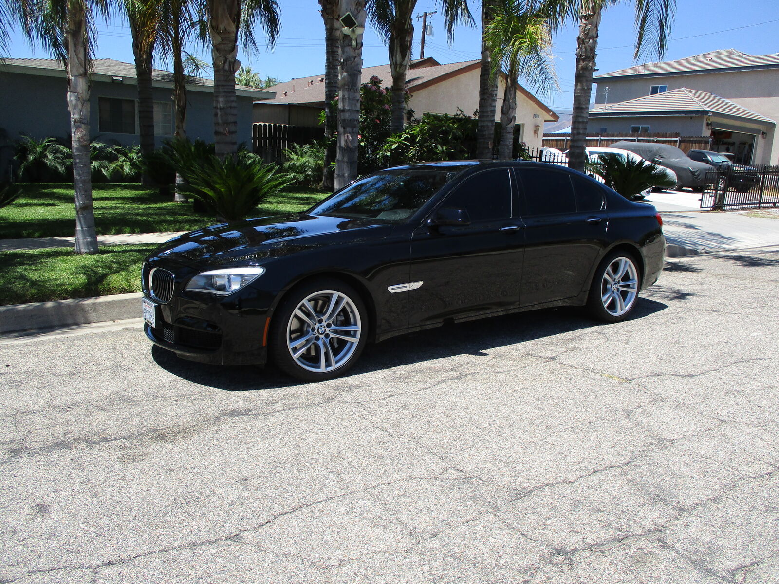 BMW 750i