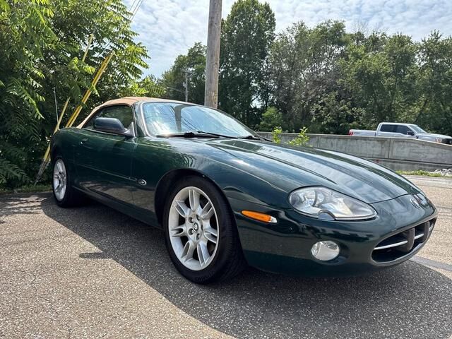 Jaguar XK8