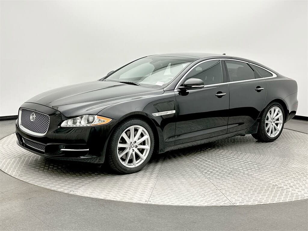 Jaguar XJ