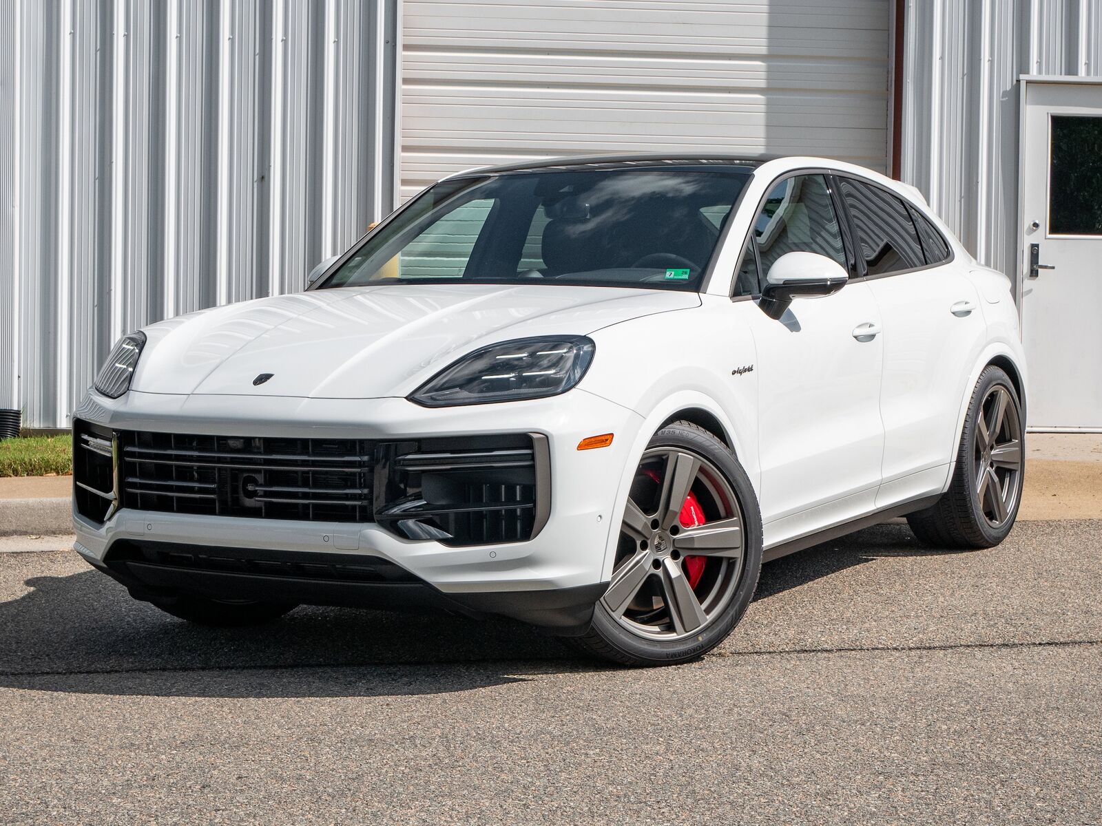 2025 PORSCHE Cayenne