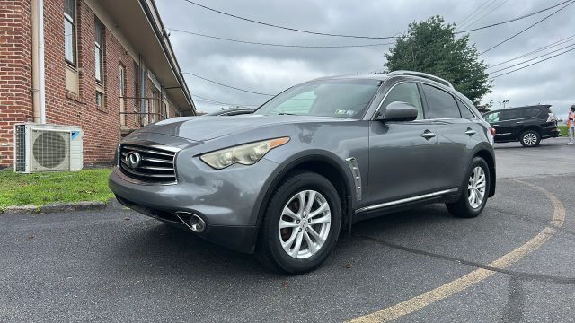 Infiniti FX35