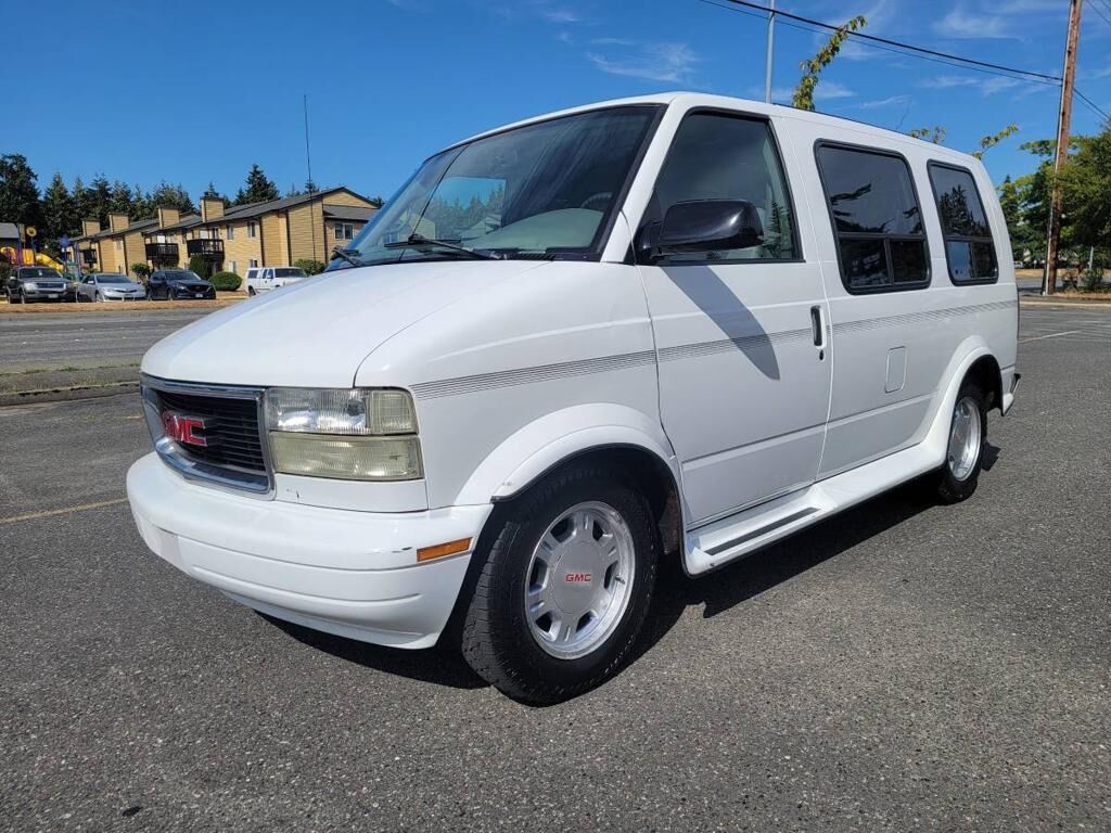 GMC Safari