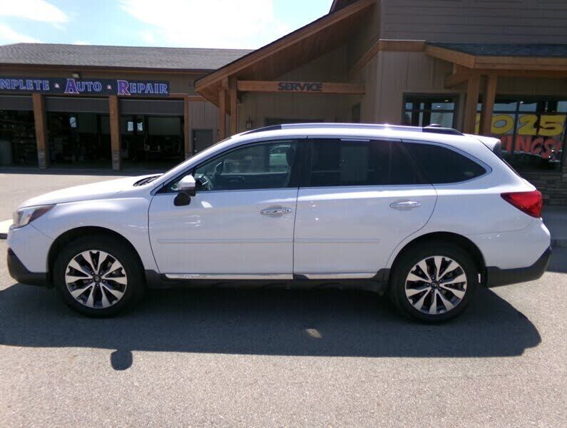 2018 SUBARU Outback