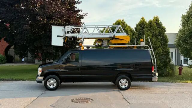 Ford E-350