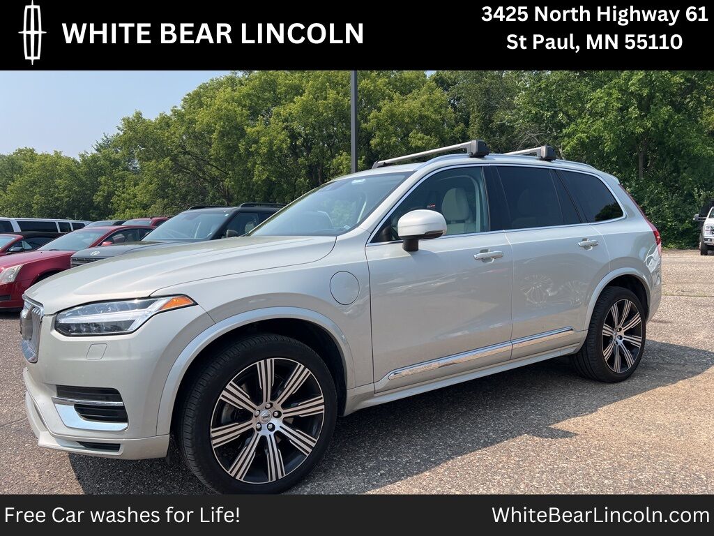 2022 VOLVO XC90