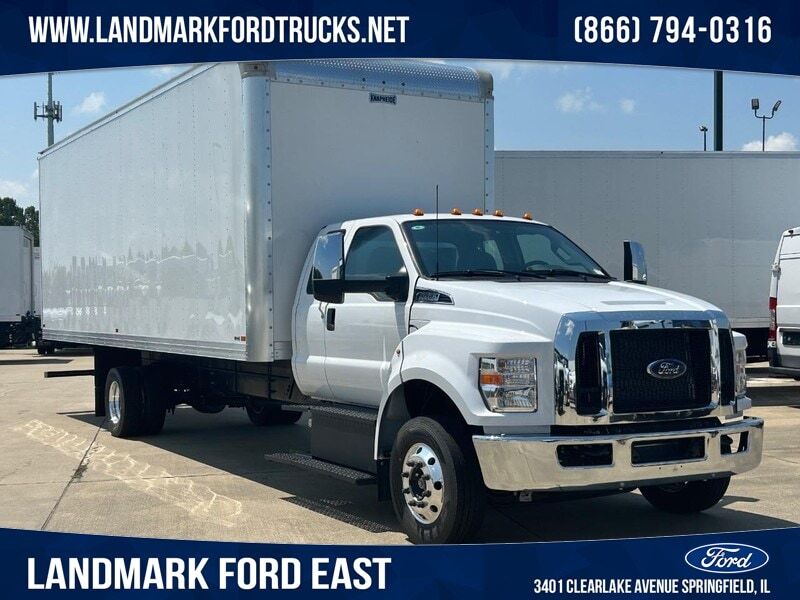 2025 FORD F-650